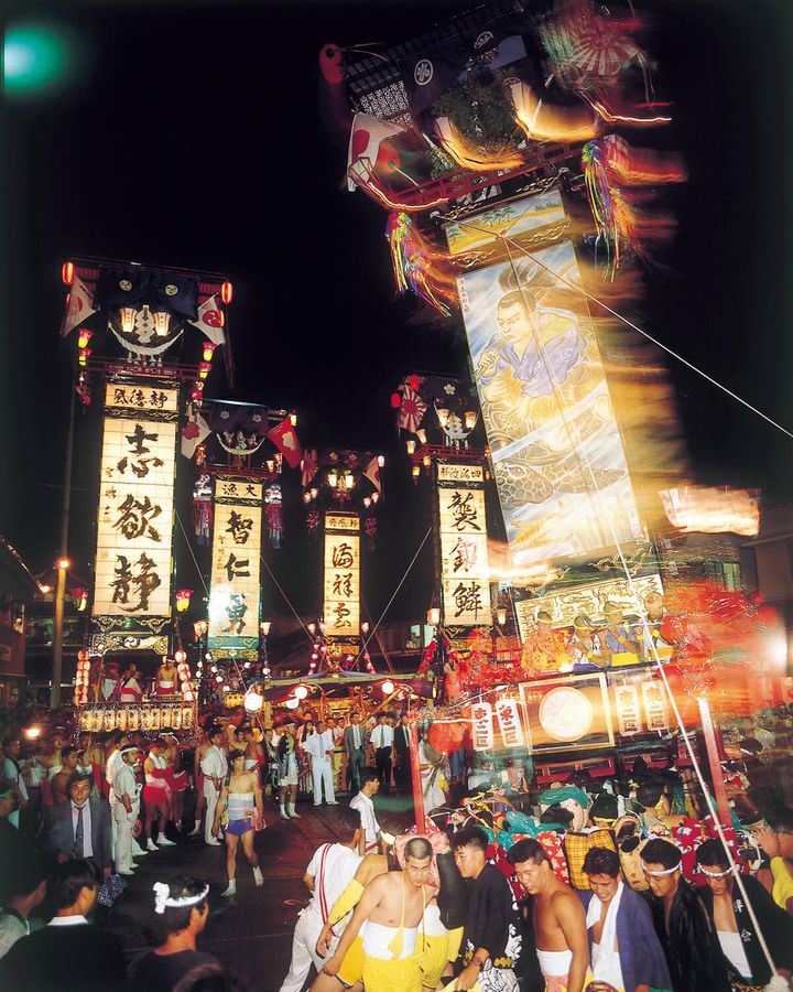 石川県の『能登のキリコ祭り』