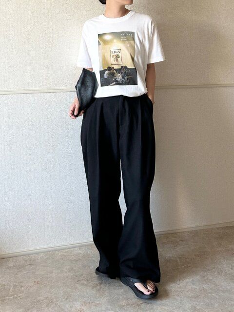 Style②Tシャツ×ワイドパンツで“ラフカジュアル”に