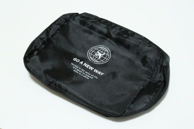 トラベルポーチ デザイン