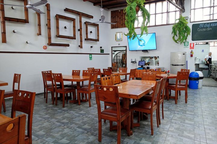 地元で50年以上愛されるレストラン「EL PILOTO」。