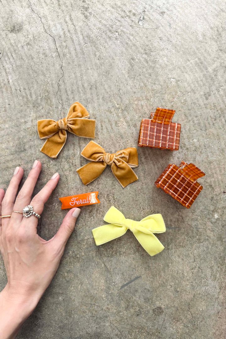 秋の簡単まとめ髪2025◎ 大人に似合うツインお団子ヘアアレンジ【ささやかですてきなもの 大谷有紀 vol.256】