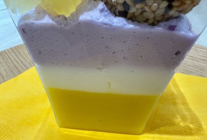 3層になったようかんとムースの層は、食べ進めるごとに甘みや風味が変わって面白い！