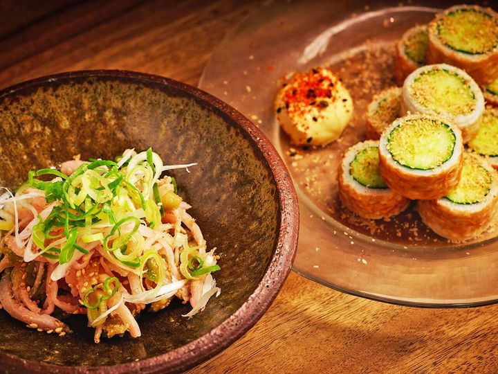 代々木上原『上原の酒場 でばちか』の「ちくきゅう」、「ザーサイと新生姜のナムル」