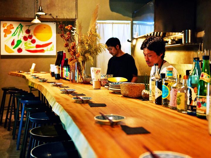 代々木上原『上原の酒場 でばちか』の内観