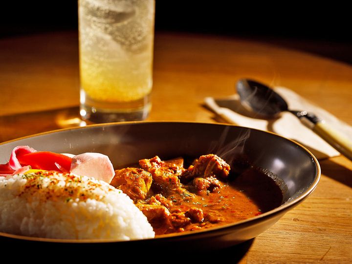 代々木公園『CALLAS』の「カラススパイスチキンカレー」