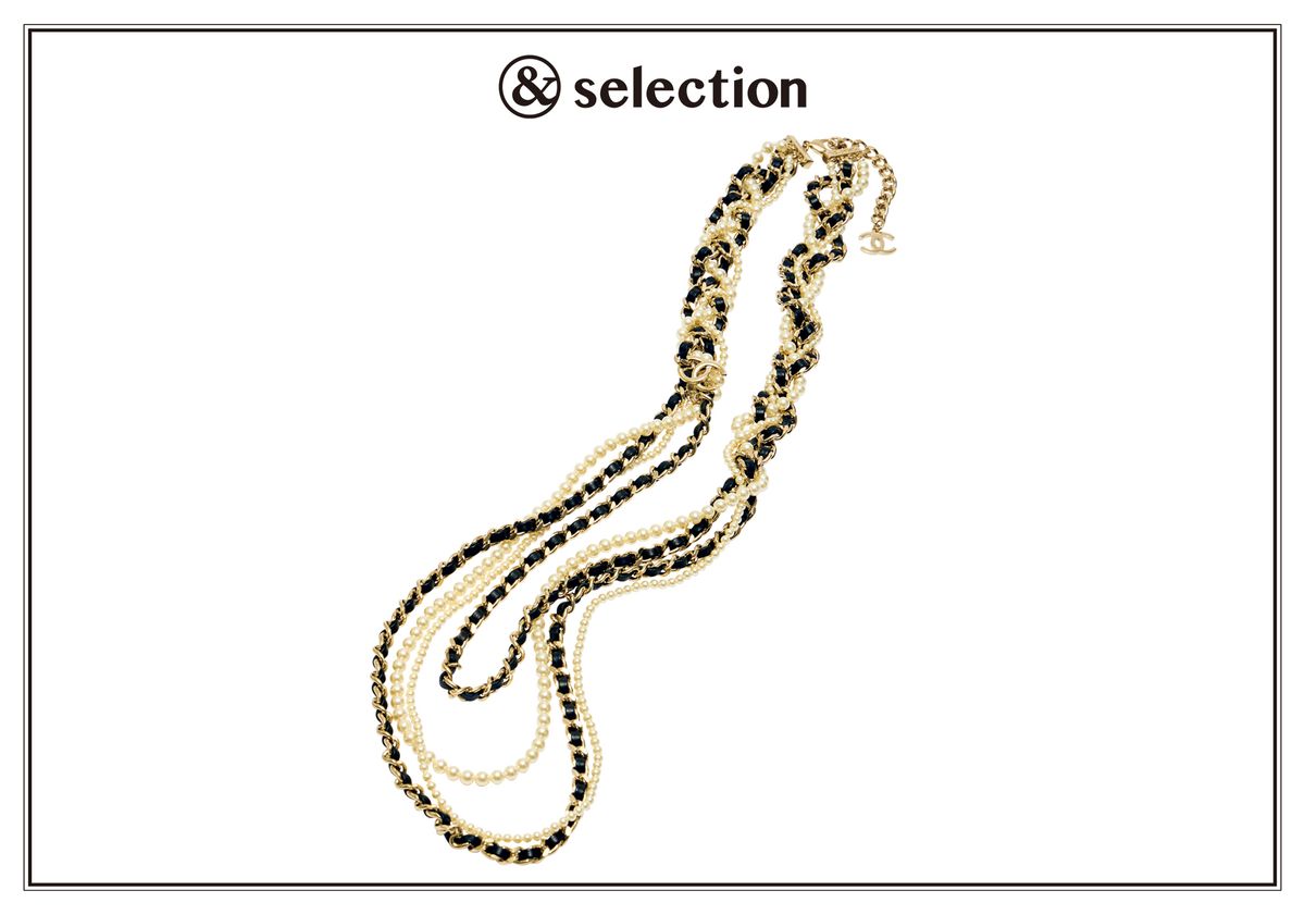 特別な日に身につけたい、パールとレザーが華やかな〈シャネル