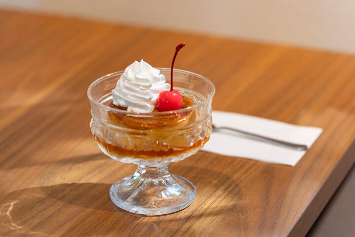 横浜・海岸通りのレトロビルで味わう♪本格派の洋食と懐かしの喫茶メニュー「洋食シーザー」