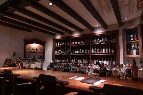 【山梨県北杜市】ナチュラルガーデンズMOEGIで「萌木の村ハロウィンマンス2025～魔女とカボチャのガーデンパーティー」開催