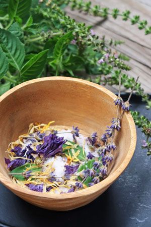 【山梨県北杜市】ナチュラルガーデンズMOEGIで「萌木の村ハロウィンマンス2025～魔女とカボチャのガーデンパーティー」開催