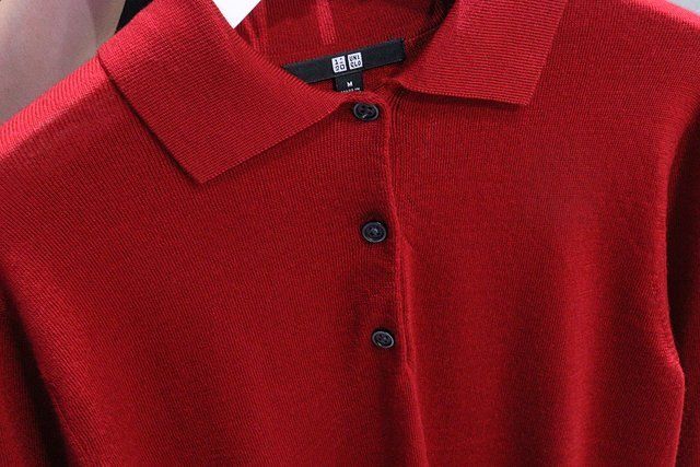 ユニクロのメリノポロセーター2