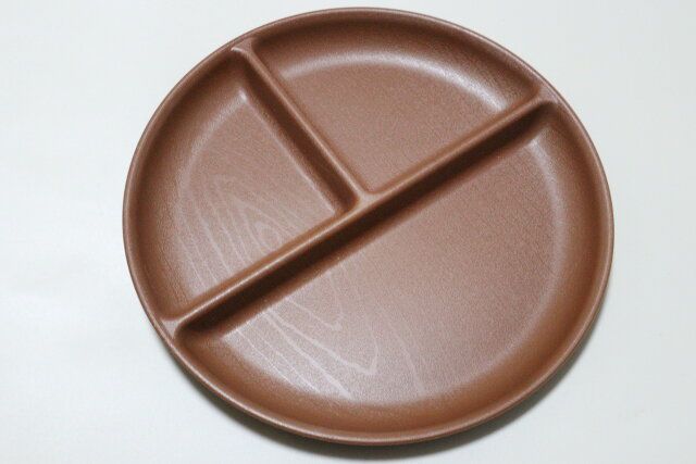 ダイソー 仕切りプレート（木目調、丸型）