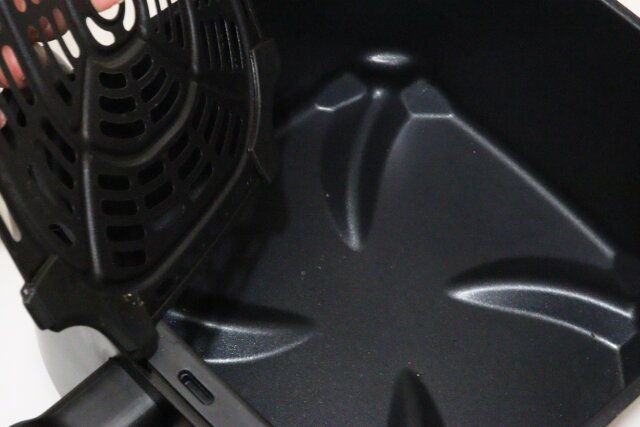 ダイソー エアフライヤー用紙（角型、20cm×20cm、15枚） 使用例 エアフライヤー 防汚