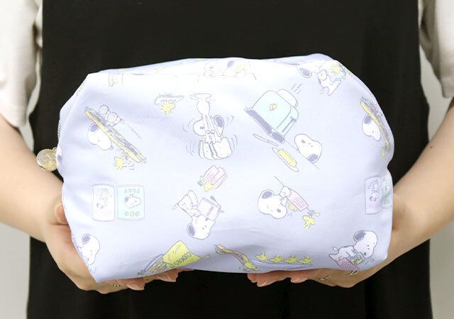 宝島社ムック付録SNOOPY ふわふわBIGポーチ ＆ すやすや前髪クリップ2個セット BOOK2