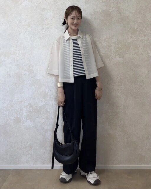 2025gu990円シアーシャツお手本コーデ