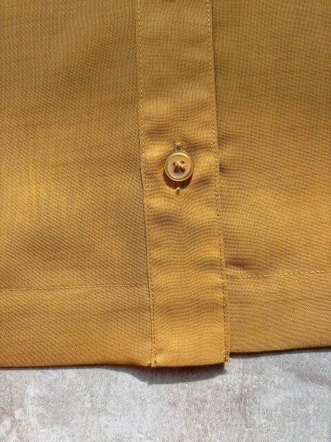 ボタンはそれぞれのカラーに合わせた同色系