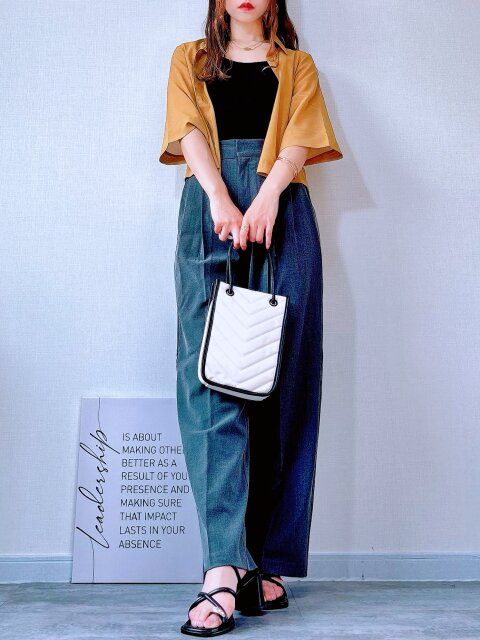 イエローで秋カラーコーデ