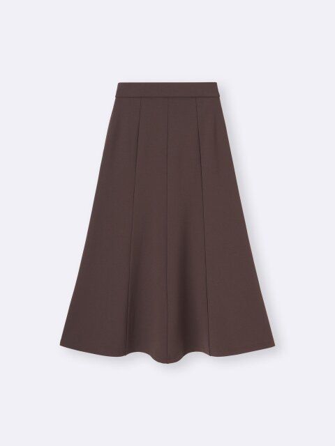 カットソーフレアスカート