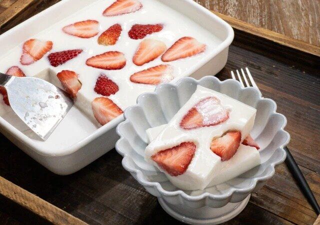 いちごミルク寒天