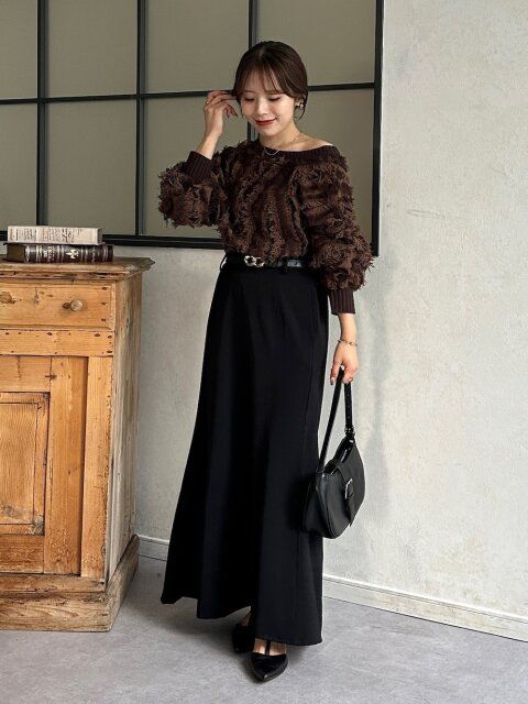 2025秋大人女子おすすめ黒マーメイドスカートコーデ