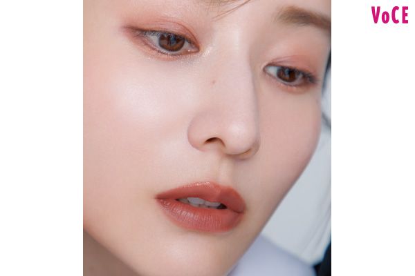 濃い色リップの選び方