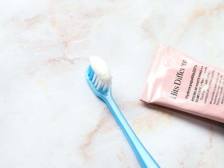 マツキヨで爆誕！おしゃれすぎる歯磨き粉「ヒッツディファレント」が美容マニアの間でバズってる件【徹底レビュー】