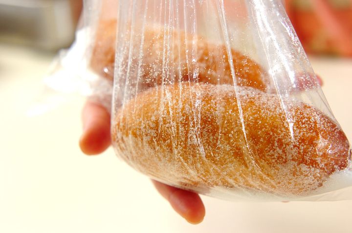 懐かしい給食の揚げパンの作り方7