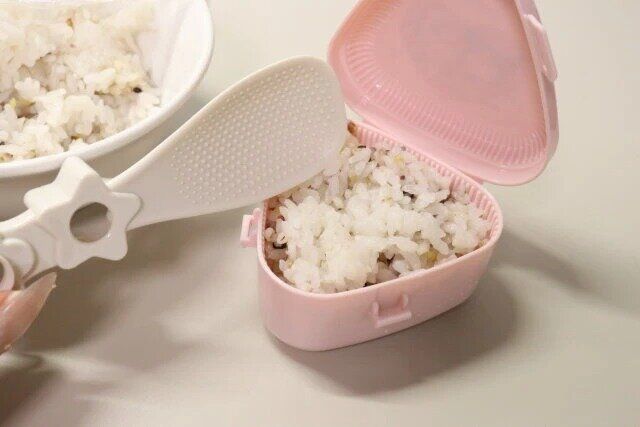 ダイソー ふっくらおにぎりケースM／Mなかよし