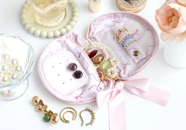 宝島社ムック付録Maison de FLEUR Ribbon Accessory Case Book5