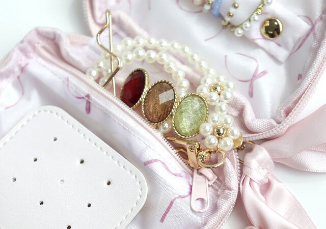 宝島社ムック付録Maison de FLEUR Ribbon Accessory Case Book8