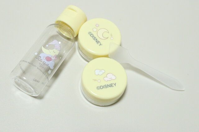 ダイソーの詰め替え容器セット（くまのプーさん）DC9のボトルとジャー