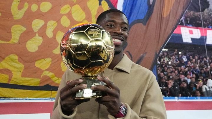 世界一のサッカー選手になった28歳スター、元大統領が記者を母親と勘違い…「立派に育てましたね」