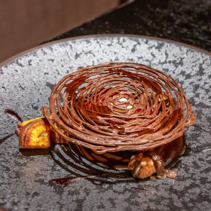 メインー肉料理「蝦夷鹿のロースト 季節野菜を添えて」2