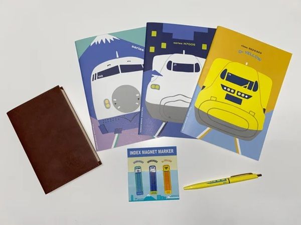 「923形ドクターイエローT4編成」の引退記念写真集＆新幹線モチーフの文具が登場