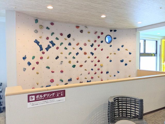 長崎・平戸にある「大江戸温泉物語 ホテル蘭風」のボルダリング