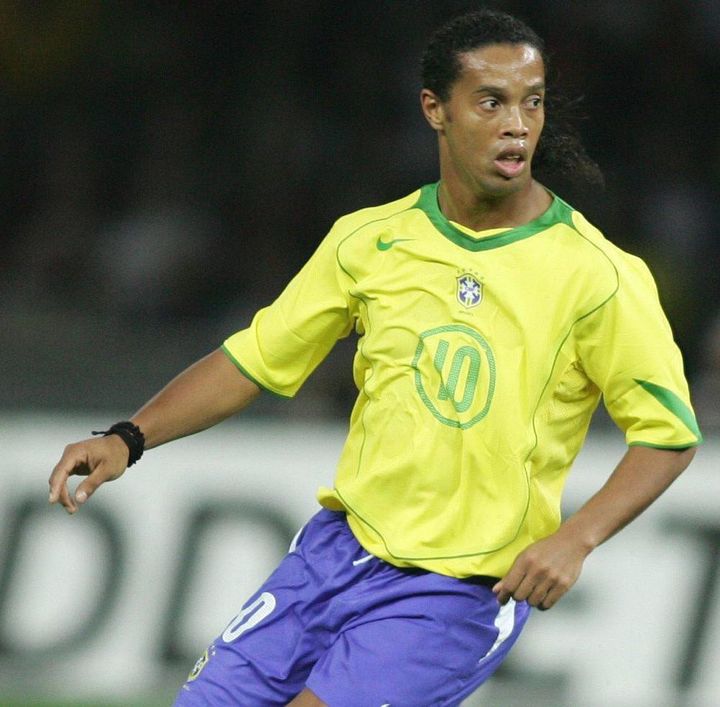 “丸の胸番号”まで再現！南米の名門が「懐かしいNIKEデザイン」の新ユニフォームを発表