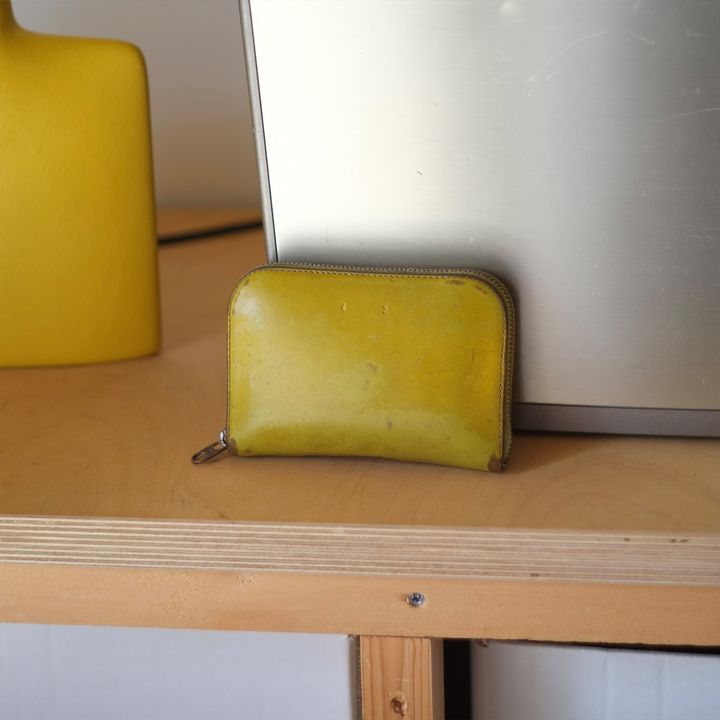 〈PB0110〉の黄色い財布