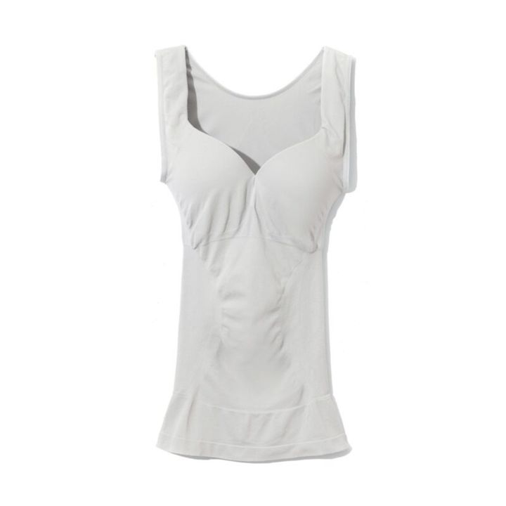 パワーシェイプ® カップ付きタンクトップ2530円（ルシアン）