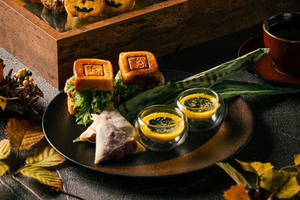 【東京都渋谷区】「CÉ LA VI TOKYO」に、ハロウィン限定の遊び心に満ちた贅沢アフタヌーンティー登場！