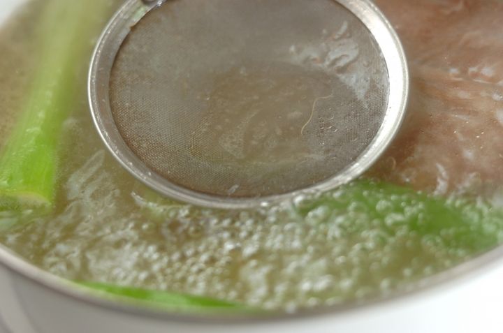 味しみしみ！豚ロース とゆで卵の煮ものの作り方2