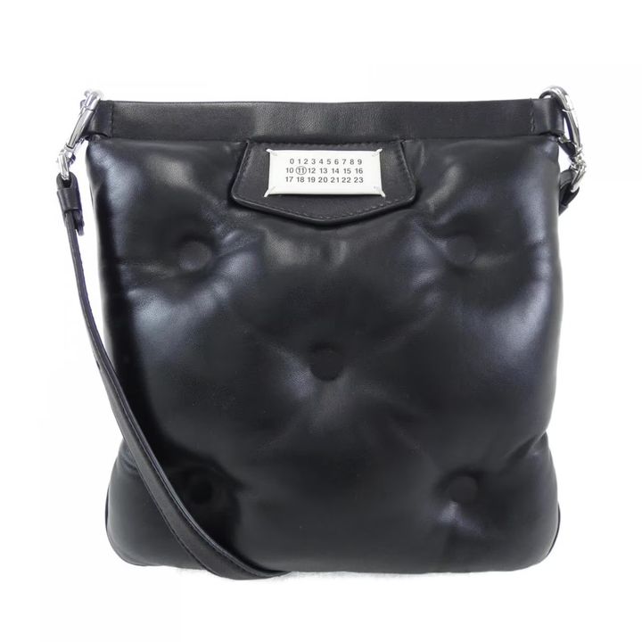 メゾン マルジェラの黒いショルダーバッグ