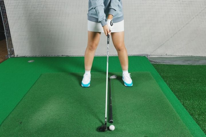 FWとUTの正しいボール位置はどっち？女子プロが解説