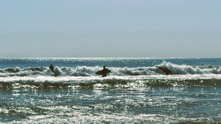 サーファーたちに感謝を（画像はphotoAC）