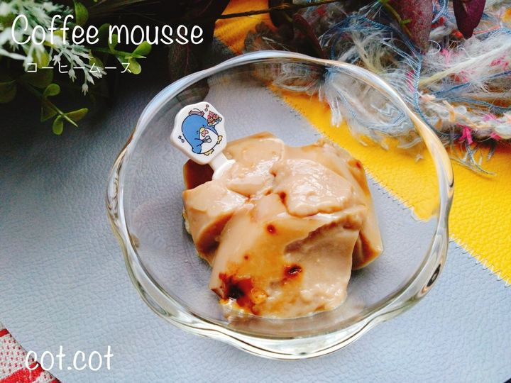 ダイソーで購入したホワイトマシュマロで。コーヒームース