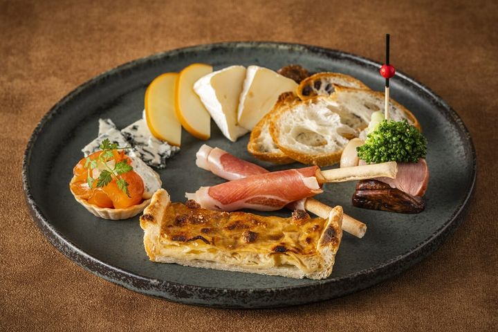 イブニングハイティー（中段）