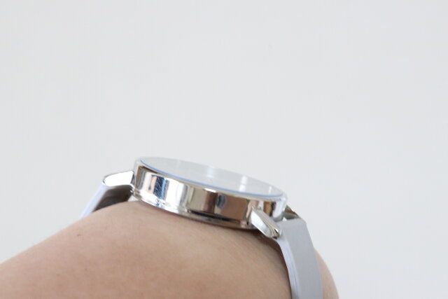 シンプルデザインウォッチ（グレー） 厚み