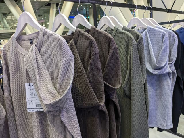 他の色のワッフルヘンリーネック長袖Tシャツ