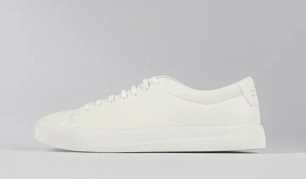 岡山県倉敷市の老舗地下足袋メーカーの丸五が新商品「TABIN」のクラウドファンディングに挑戦中