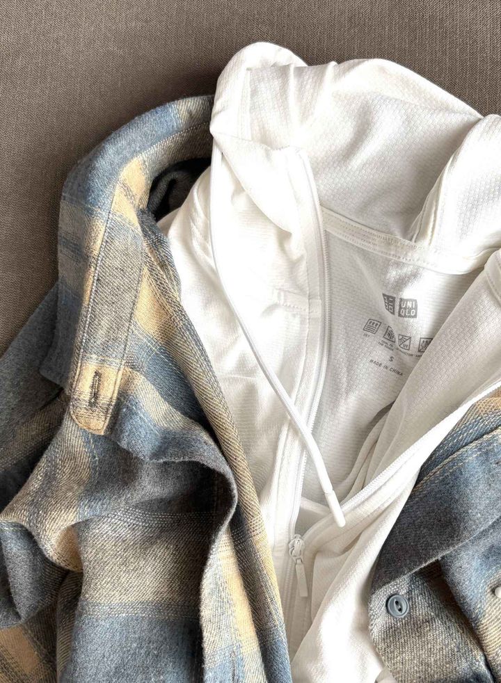 画像: パーカーと