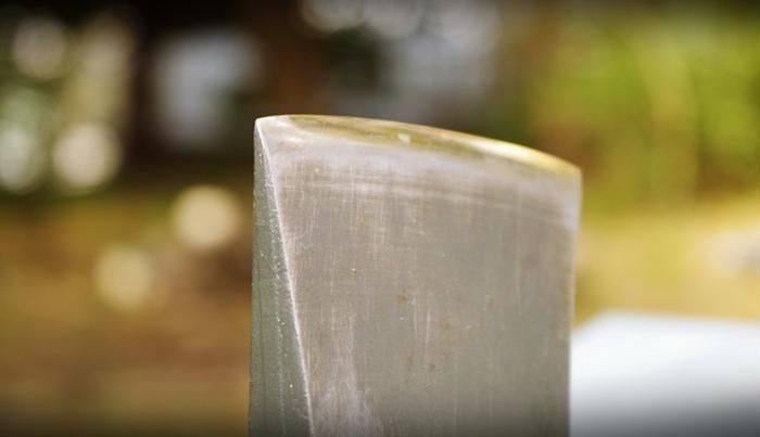 コンベックスグラインドの刃先のアップ