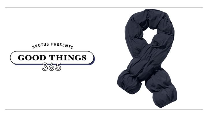 〈ポスト アーカイブ ファクション(PAF)〉のダウンマフラー